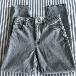 Abercrombie & Fitch Curve Love High Rise Mom Jean Gray Size 2/26